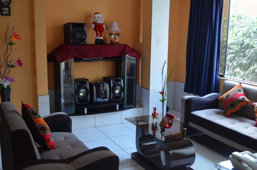 Rosenverg B&B Tours Lima Zewnętrze zdjęcie